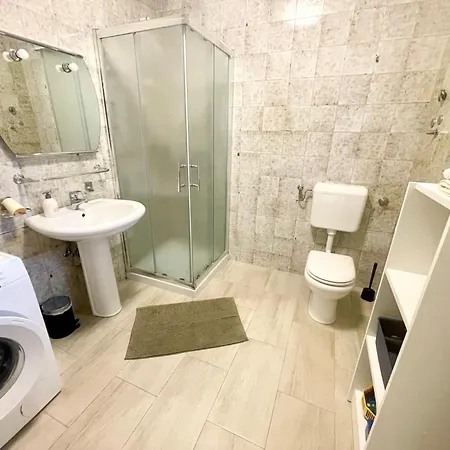 Charming + Free Bikes Apartman