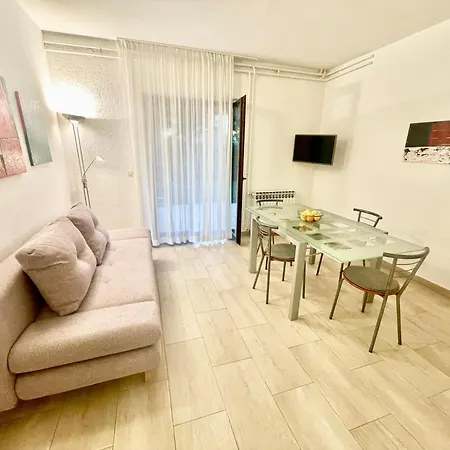 Charming + Free Bikes Apartment *